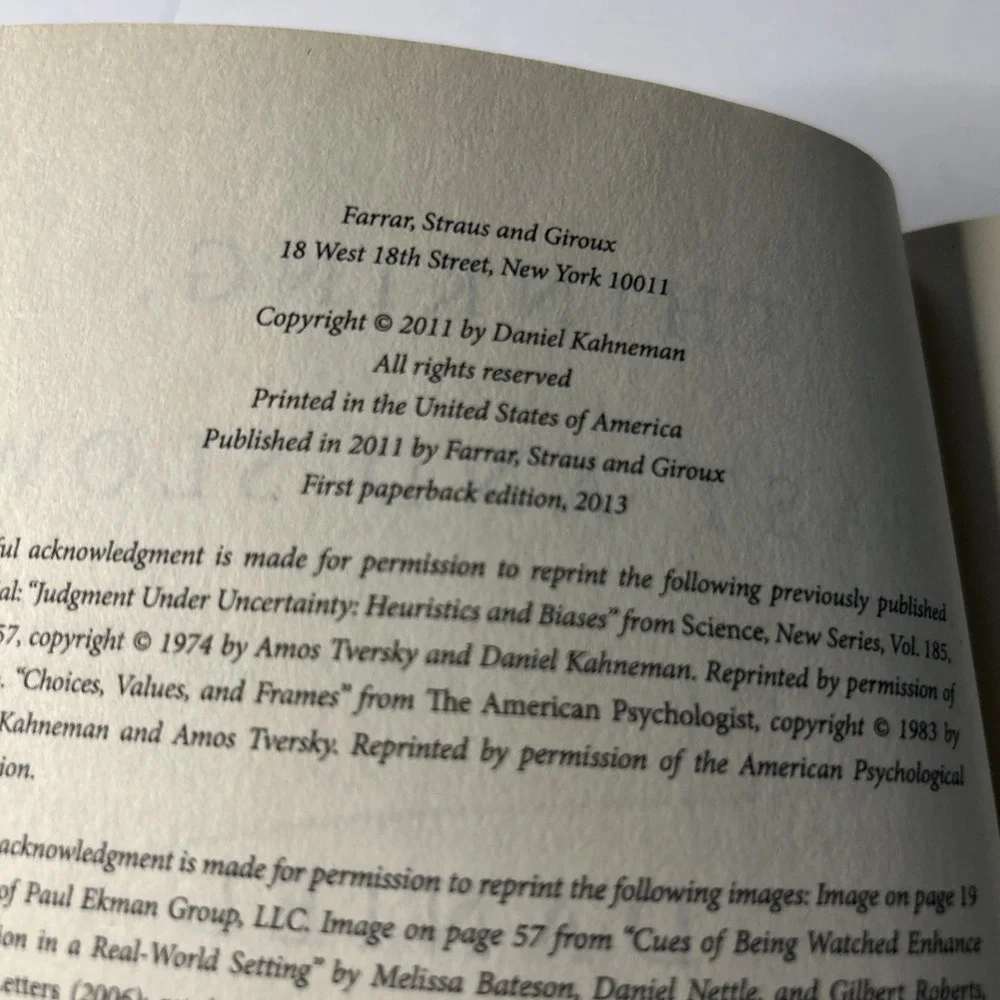 Thinking, Fast and Slow - Paperback By Kahneman, Daniel - Very GOOD No Writing